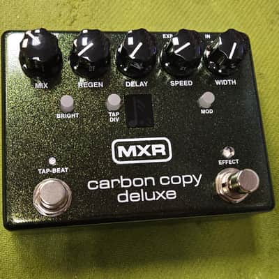 MXR Carbon Copy Deluxe Analog Delay image 1