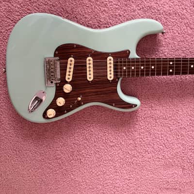 Fender Limited Edition American Professional Stratocaster with Rosewood Neck 2017 - Daphne Blue image 11