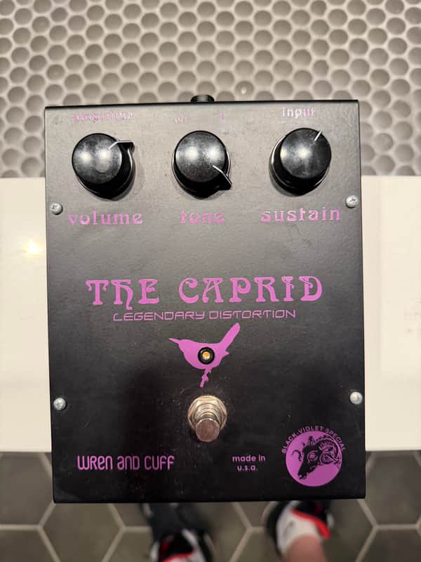 Wren and Cuff Black-Violet Caprid OG