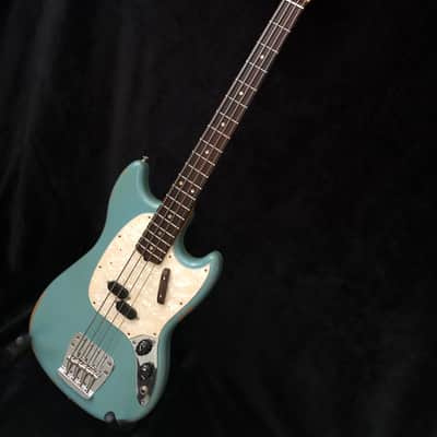 Fender JMJ Road Worn Mustang Bass + Hard Case, Pro Setup image 1