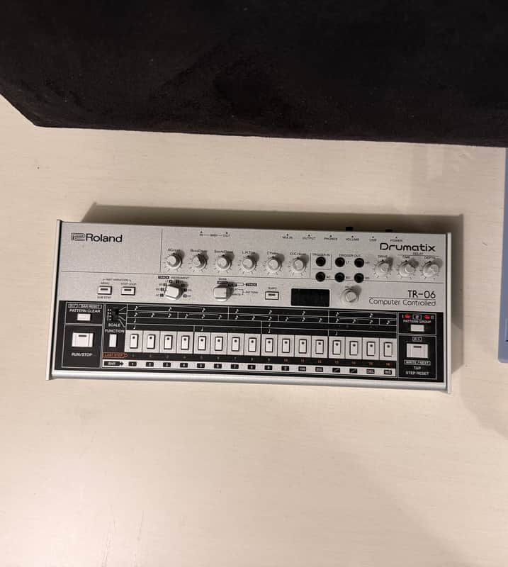 Roland TR-06 Drumatix 2020 - Present - Silver