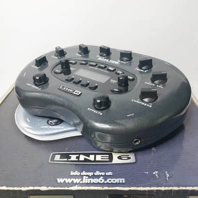 Line 6 Bass POD xt Multi-Effect and Amp Modeler in Box with Manual image 9