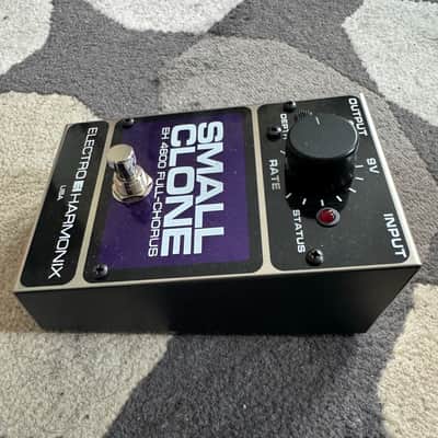 Electro-Harmonix EH4600 Small Clone Full-Chorus 2000 - Present - Purple / Black imagen 4