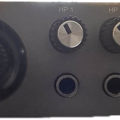 Universal Audio Apollo X8P - Thunderbolt 3 2020+ - Excellent - In original box image 6