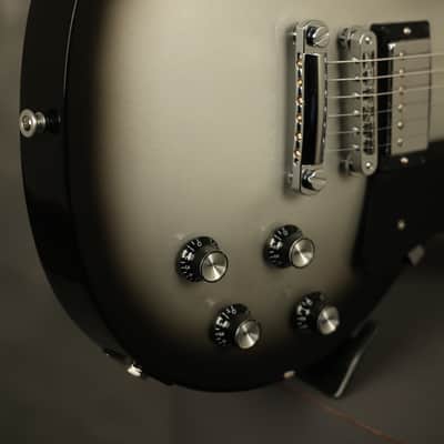 2011 Gibson Les Paul Studio SILVERBURST image 13