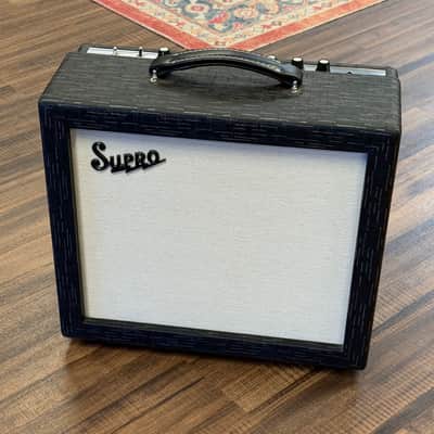 Supro Amulet 1X12 image 4