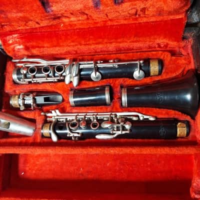 Wurlitzer Clarinet with case. USA image 2