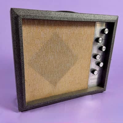 1965 Silvertone 1482 Amplifier image 3