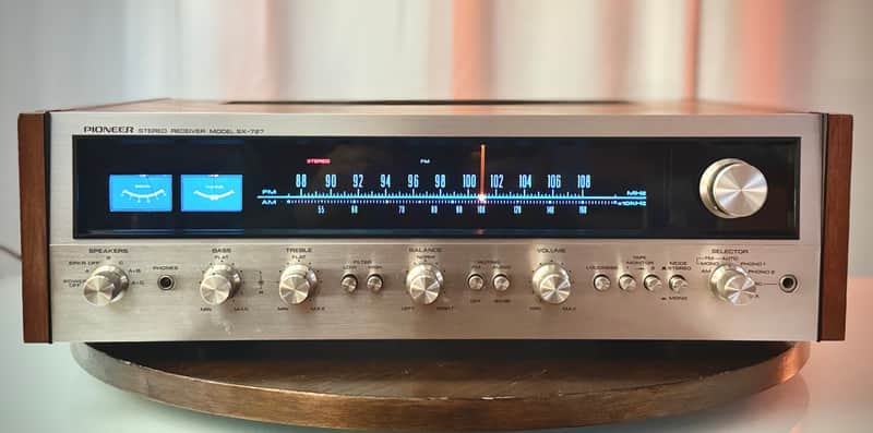 🎶✨ Pioneer SX-727 Vintage Stereo Receiver w/ Original Wood Case — Serviced/Cleaned, LED Dial, FM Aligned,  Excellent Cosmetics image 1