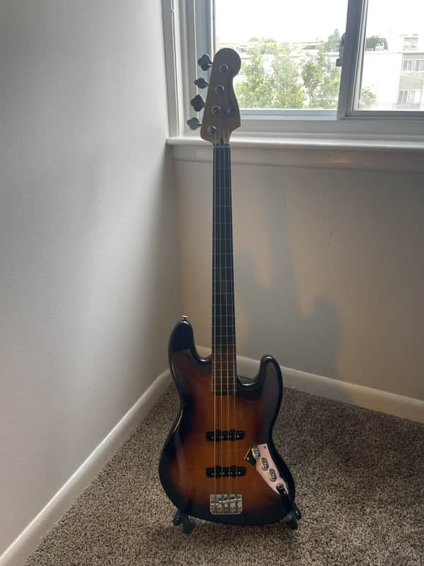 Squier Vintage Modified Fretless Jazz Bass