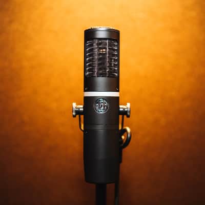 AEA KU5A - Active Supercardioid Ribbon Microphone Serial:0121 With Storage Case image 2