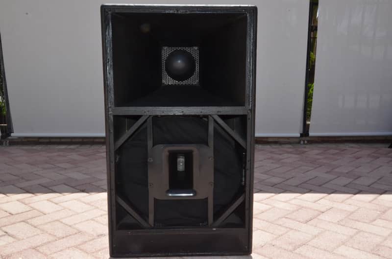 EAW KF650e 3 Way Full Range Professional Speakers Package ( 6 Cabinets ) image 1