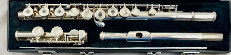 Yamaha Japan 265S - Silver open hole flute image 1