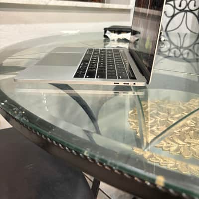 Apple MacBook Pro 2018 image 3