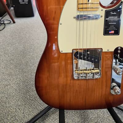 New 2025 Fender American Professional II Telecaster - Sienna Sunburst with Fender Deluxe Molded Case image 4