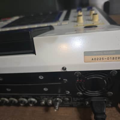 Akai MPC4000 Music Production Center 2002-2007 - Blue White image 12