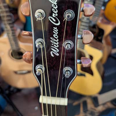 Willow Creek FX-PG9-BS Grand Auditorium Acoustic Electric Guitar With Built-in Effects image 2