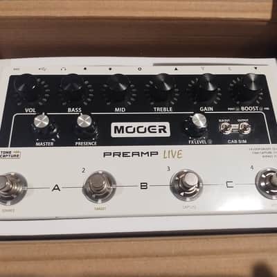 Mooer Preamp LIVE 2018 - White image 1