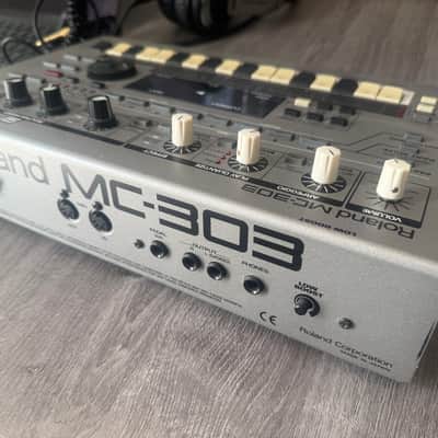 Roland MC-303 Groovebox — Classic 90s Sequencer & Drum Machine image 3