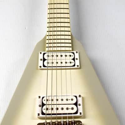 Epiphone Brendon Small Signature "Snow Falcon" Flying V - Snow Burst image 2