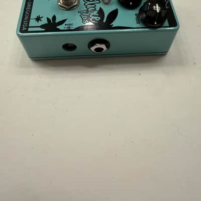 Mr. Black Deluxe Plus Spring Reverb Tremolo Guitar Effect Pedal Portland Oregon image 4