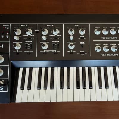 Oberheim OB-1 (1977-1978) w Stardust Cover