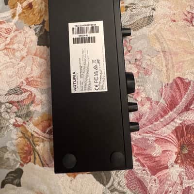 Arturia MiniFuse 4 USB-C Audio Interface 2021 - Present - Black image 2