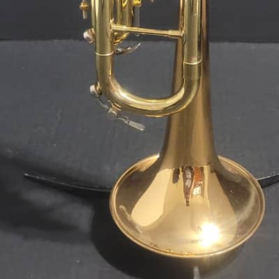 Conn 1050B Trumpet ,Hard case& mouthpiece Clear Lacquer image 2