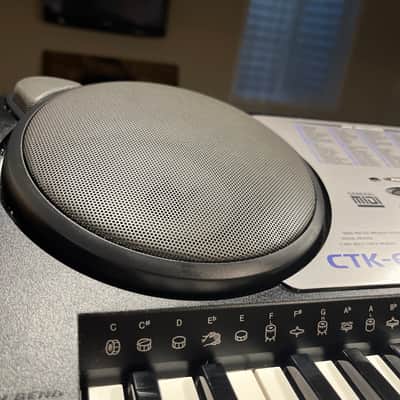 CASIO CTK-651 61 KEY SYNTHESIZER 32 SYNTH TONES MULTI TIMBRAL MIDI