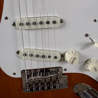 Fender Vintage Hot Rod '50s Stratocaster 2014 - 2-Color Sunburst image 2