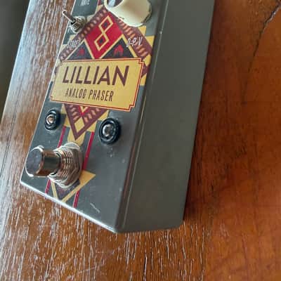 Walrus Audio Lillian Multi-Stage Analog Phaser Limited Edition - Santa Fe Series 2020 - Grey Santa Fe image 5