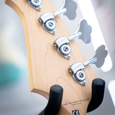 Lakland SKYLINE Series 44-02 Cherry Sunburst image 7