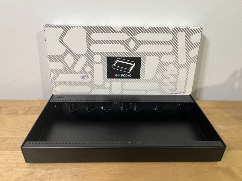 4MS Pod60 60hp Eurorack case w/ power image 1