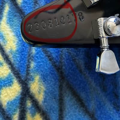 Gibson ‘70s Flying V Mirror 2023 - Gloss Black ‘70s pickups *Read Description* image 18