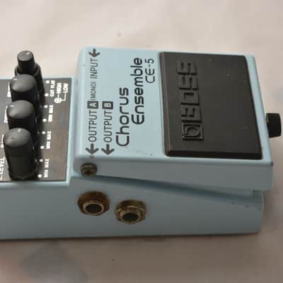 BOSS CE-5 Chorus Ensemble (Blue or Pink Label) 1992 Vintage Guitar Effect Pedal Serial BE30377 Made in Taiwan image 8