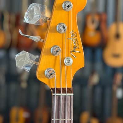 FENDER American Vintage II 1960 Precision Bass RW Olympic White image 4