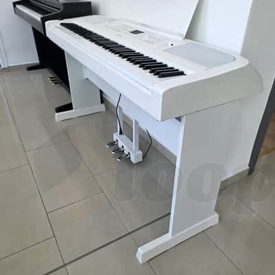 Yamaha DGX-670 88-Key Portable Grand Piano image 7