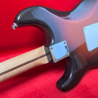 Fender FSR Special Edition Standard Stratocaster with Maple Fretboard 2011 - Copper Metallic Burst image 12