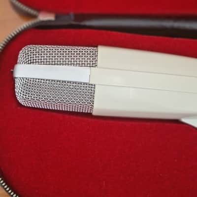 Sennheiser Sennheiser MD 421 Dynamic Microphone | 3-Pin | White / Silver | Original Case + Clamp image 4