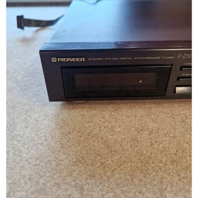 Pioneer F-Z570L - Hi-Fi Tuner - Very Good image 8