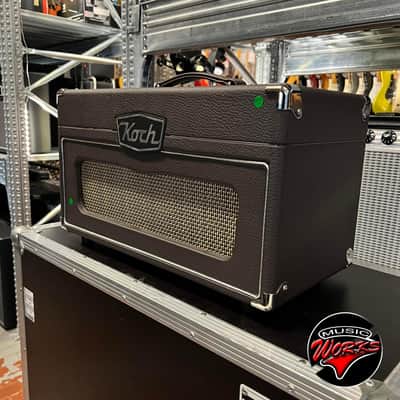 Koch Classictone Ii Head 20 W With Footswitch And Cover image 3