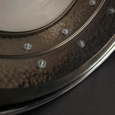 Ludwig LB417KT 14” x 6,5” Black Beauty Hammered snare drum imagen 11