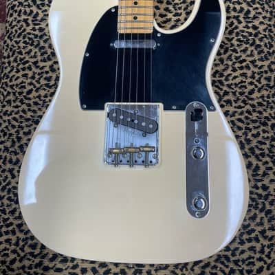Fender American Special Telecaster with Maple Fretboard 2013 - Olympic White Bild 4