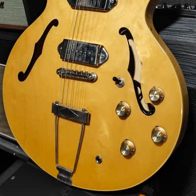 Epiphone Casino Made in China with Gibson Usa electronics upgrade image 3