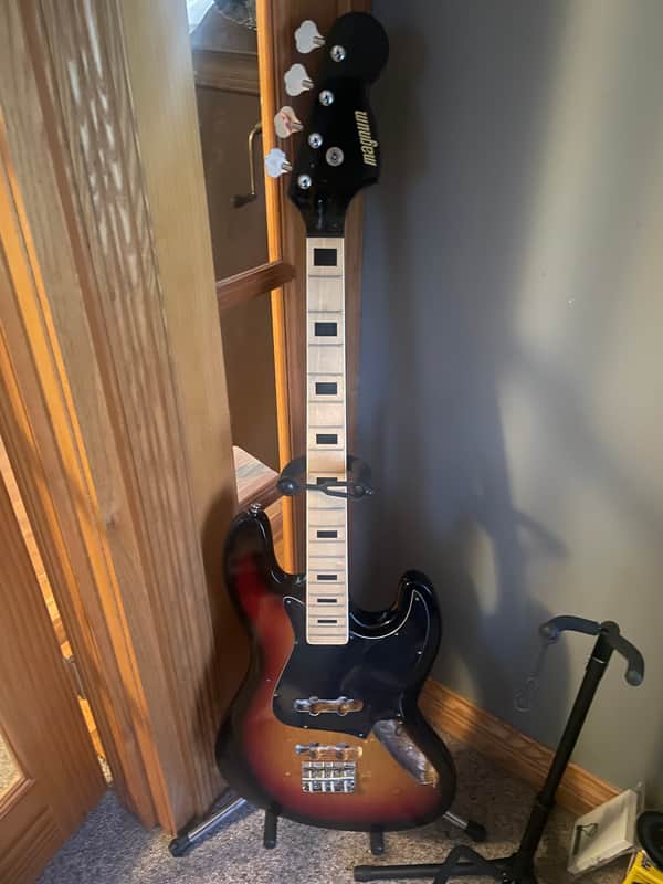 Magnum Jazz Bass 4-String Solid-Body Electric Bass Guitar, Sunburst, RH Magnum 1980 - Sunburst image 1