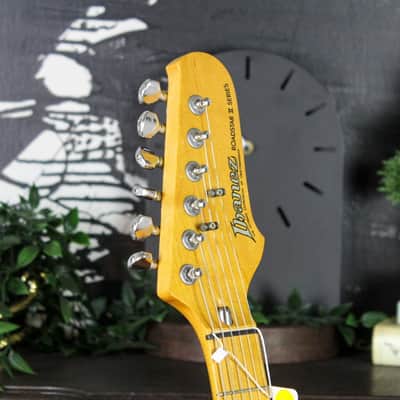 Preowned 1984 Ibanez Roadstar II Series S-Style Solid Body Electric Guitar -- Gloss Black image 6