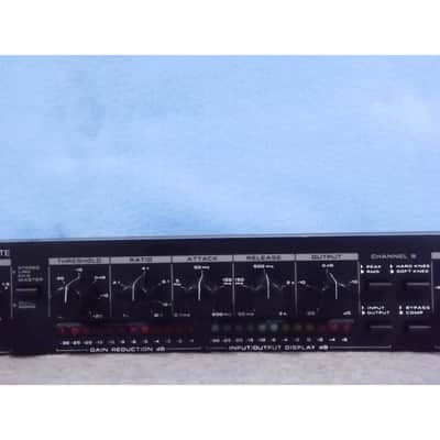 Alesis 3630 Dual-Channel Compressor / Limiter with Gate image 4
