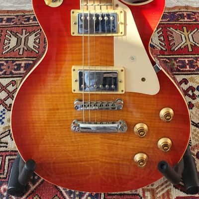 Vintage V100 (non-reissue) Les Paul Cherry Burst 2011 UK image 2