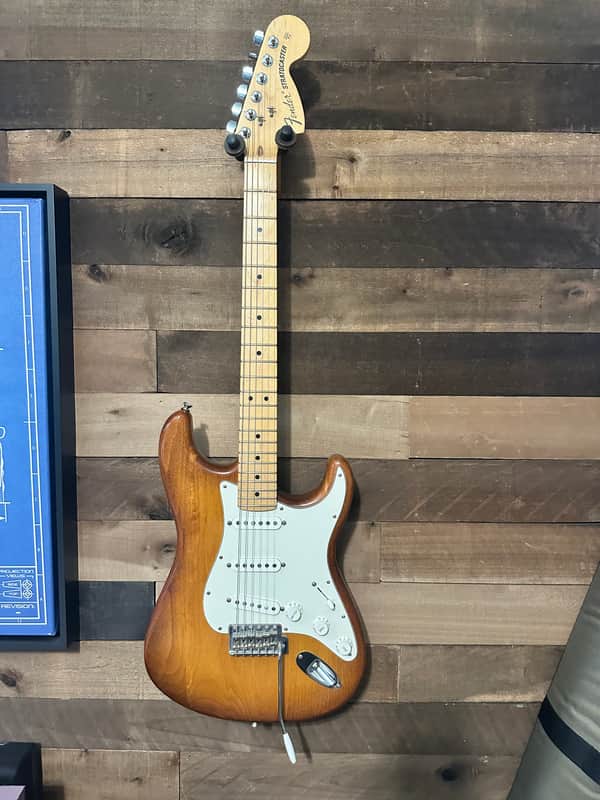 Fender FSR American Special Hand-Stained Stratocaster with Maple