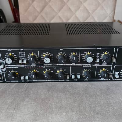 Drawmer 1977 Chanel Strip, Mic Preamp, Equalizer, Compressor and Saturator image 5